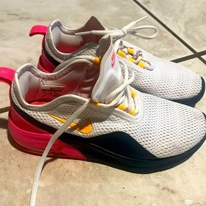 Woman’s Air Max Motion 2